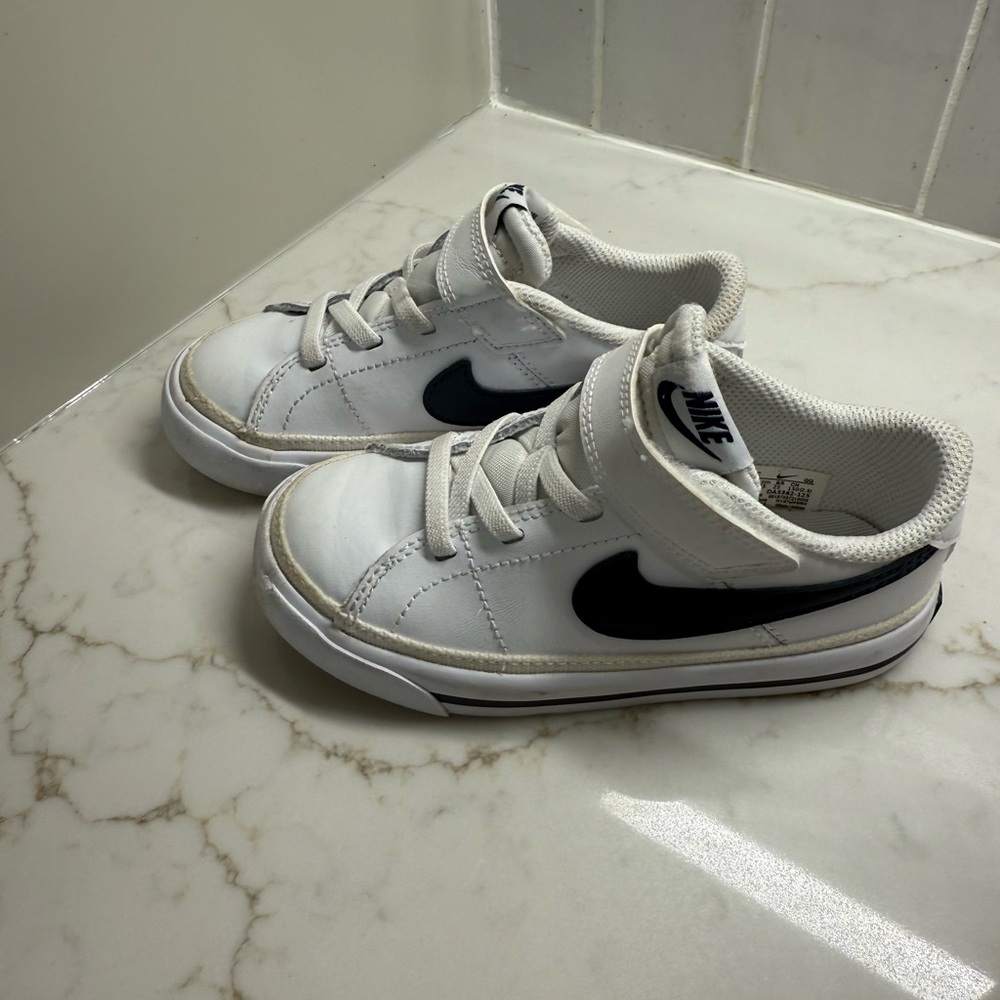 Nike Toddler Court Legacy - Size 9C